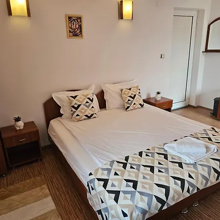 Guest house Cтаи за гости бърдареви Bansko