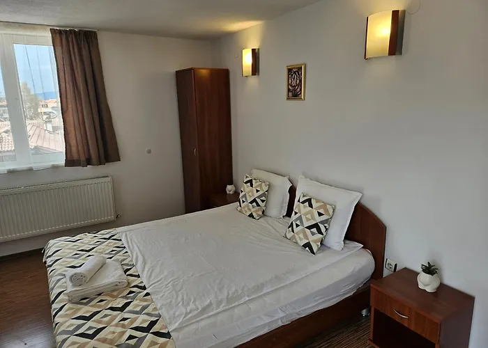 Pensión Cтаи за гости бърдареви